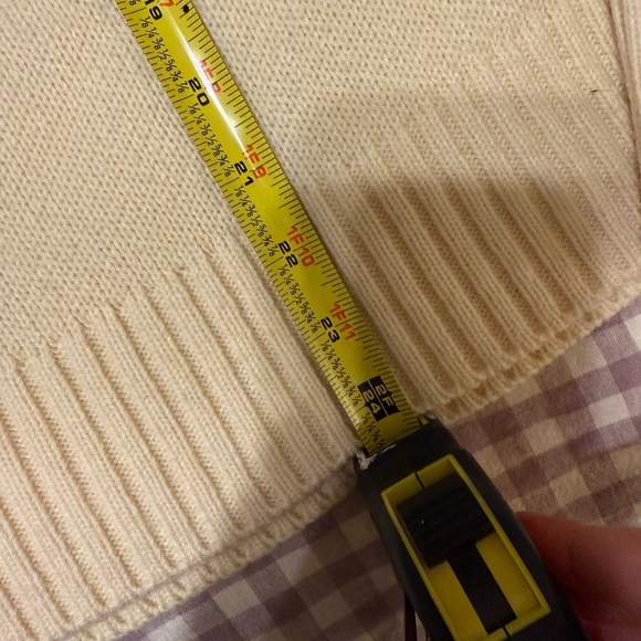 The heart warmer sweater Valentine’s Day hearts  Kiel James Patrick - Picture 7 of 9